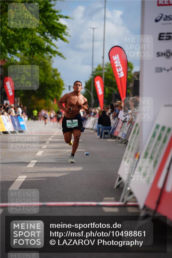 20.09.2026 - PSD Bank Halbmarathon LAZAROV Photography http://msf.ph/oto/10498861 20.09.2026 11:23:34 Ziel 3104, 3625, 4268 meine-sportfotos.de
