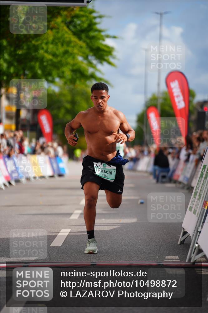 20.09.2026 - PSD Bank Halbmarathon LAZAROV Photography http://msf.ph/oto/10498872 20.09.2026 11:23:36 Ziel 3625, 4268 meine-sportfotos.de