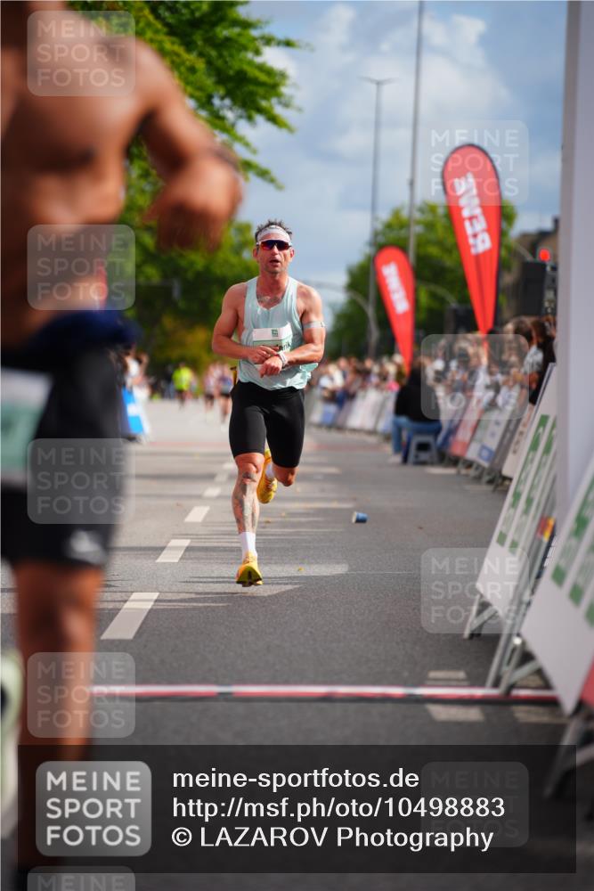 20.09.2026 - PSD Bank Halbmarathon LAZAROV Photography http://msf.ph/oto/10498883 20.09.2026 11:23:38 Ziel 3625, 4268 meine-sportfotos.de