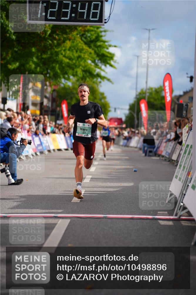 20.09.2026 - PSD Bank Halbmarathon LAZAROV Photography http://msf.ph/oto/10498896 20.09.2026 11:23:47 Ziel 1842 meine-sportfotos.de