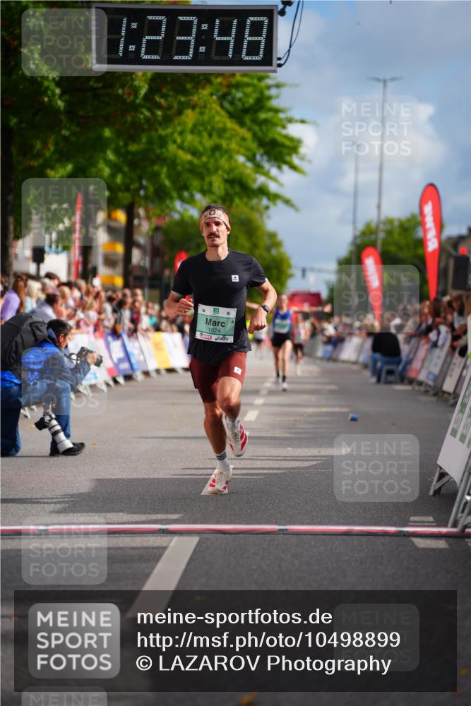 20.09.2026 - PSD Bank Halbmarathon LAZAROV Photography http://msf.ph/oto/10498899 20.09.2026 11:23:48 Ziel 1842 meine-sportfotos.de