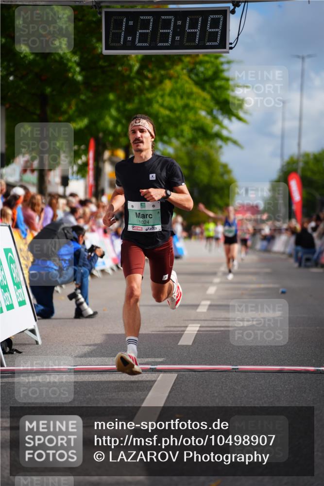 20.09.2026 - PSD Bank Halbmarathon LAZAROV Photography http://msf.ph/oto/10498907 20.09.2026 11:23:48 Ziel 1842 meine-sportfotos.de