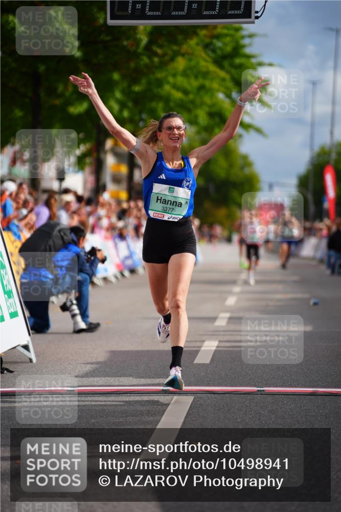 20.09.2026 - PSD Bank Halbmarathon LAZAROV Photography http://msf.ph/oto/10498941 20.09.2026 11:23:52 Ziel 1842, 3377 meine-sportfotos.de