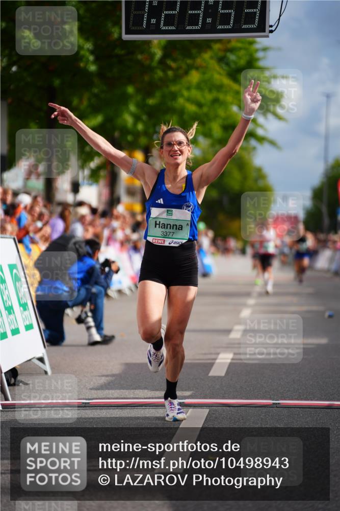 20.09.2026 - PSD Bank Halbmarathon LAZAROV Photography http://msf.ph/oto/10498943 20.09.2026 11:23:53 Ziel 1024, 1842, 3377 meine-sportfotos.de