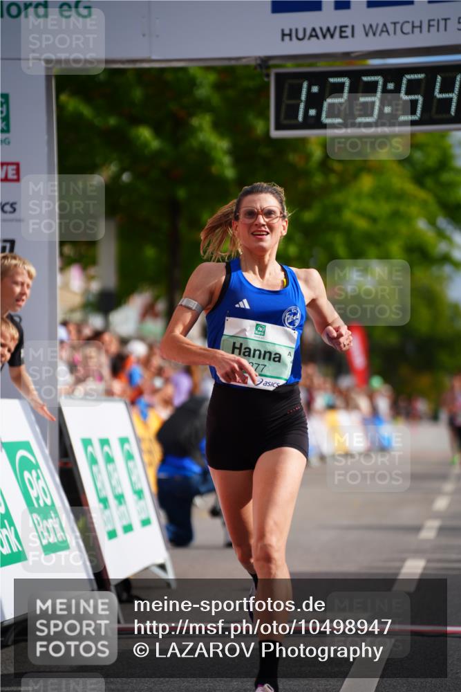 20.09.2026 - PSD Bank Halbmarathon LAZAROV Photography http://msf.ph/oto/10498947 20.09.2026 11:23:53 Ziel 1024, 1842, 3377 meine-sportfotos.de