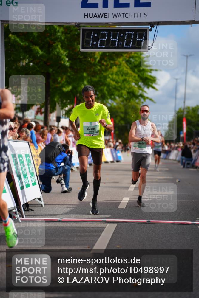 20.09.2026 - PSD Bank Halbmarathon LAZAROV Photography http://msf.ph/oto/10498997 20.09.2026 11:24:03 Ziel 1024, 2776, 2779, 4105, 4146, 4227, 4558 meine-sportfotos.de