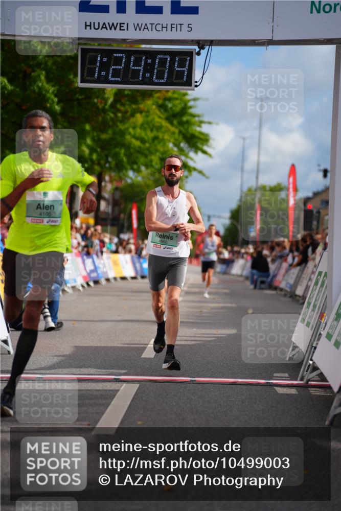 20.09.2026 - PSD Bank Halbmarathon LAZAROV Photography http://msf.ph/oto/10499003 20.09.2026 11:24:04 Ziel 1024, 2776, 2779, 4105, 4146, 4227, 4558 meine-sportfotos.de