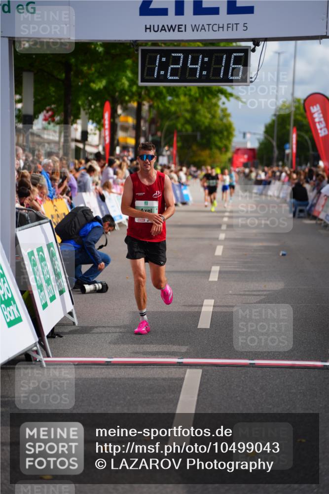 20.09.2026 - PSD Bank Halbmarathon LAZAROV Photography http://msf.ph/oto/10499043 20.09.2026 11:24:16 Ziel 4176, 4545 meine-sportfotos.de