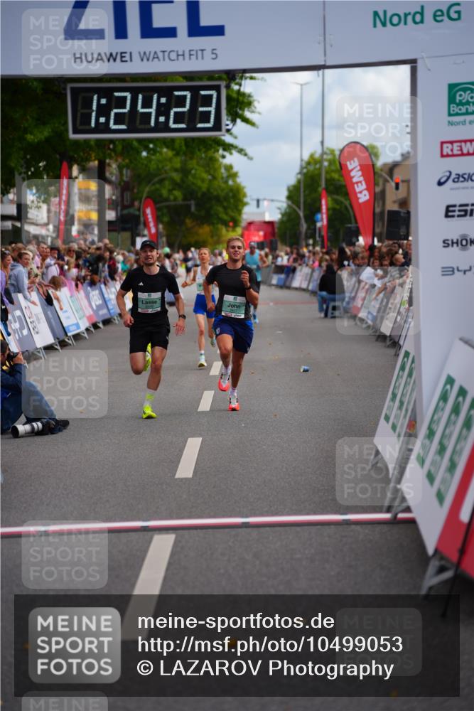 20.09.2026 - PSD Bank Halbmarathon LAZAROV Photography http://msf.ph/oto/10499053 20.09.2026 11:24:23 Ziel 2125, 2895, 3407, 4176 meine-sportfotos.de