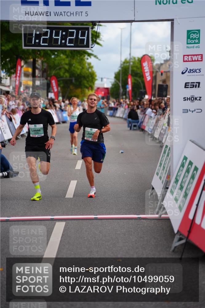 20.09.2026 - PSD Bank Halbmarathon LAZAROV Photography http://msf.ph/oto/10499059 20.09.2026 11:24:24 Ziel 2125, 2895, 3407, 4176 meine-sportfotos.de