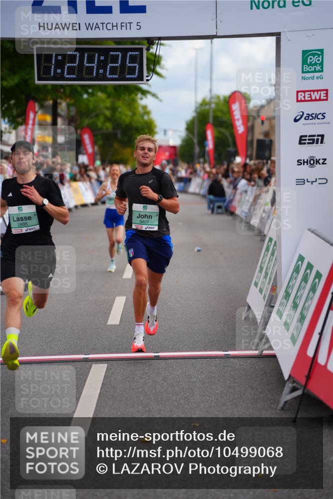 20.09.2026 - PSD Bank Halbmarathon LAZAROV Photography http://msf.ph/oto/10499068 20.09.2026 11:24:24 Ziel 2125, 2895, 3407, 4176 meine-sportfotos.de