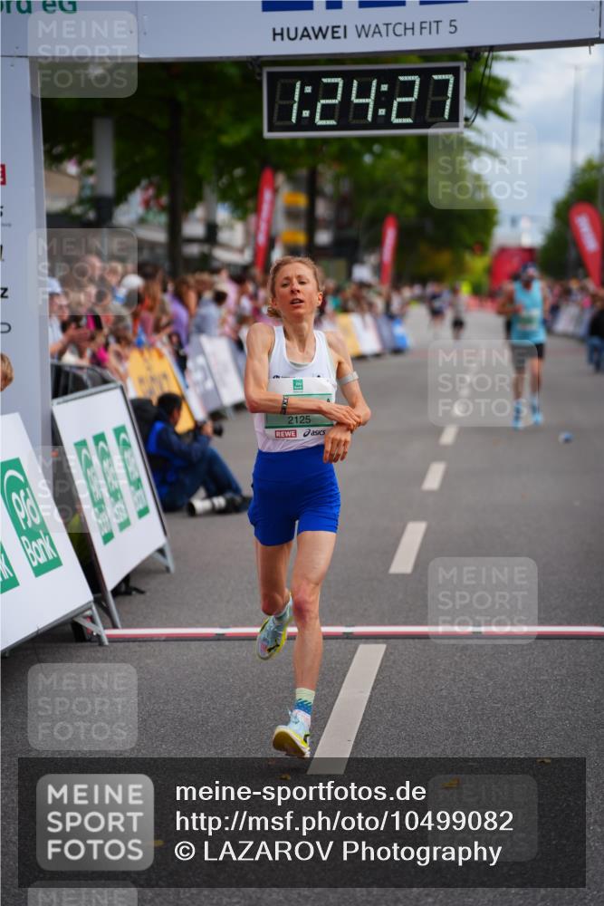 20.09.2026 - PSD Bank Halbmarathon LAZAROV Photography http://msf.ph/oto/10499082 20.09.2026 11:24:27 Ziel 2125, 2895, 3407 meine-sportfotos.de
