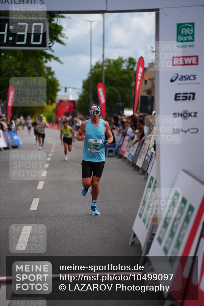 20.09.2026 - PSD Bank Halbmarathon LAZAROV Photography http://msf.ph/oto/10499097 20.09.2026 11:24:29 Ziel 2125, 2895, 3407, 3548 meine-sportfotos.de