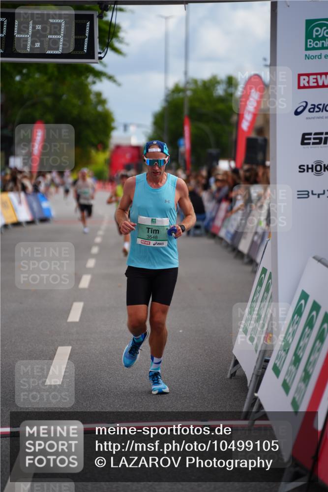 20.09.2026 - PSD Bank Halbmarathon LAZAROV Photography http://msf.ph/oto/10499105 20.09.2026 11:24:31 Ziel 2125, 2895, 3407, 3548 meine-sportfotos.de