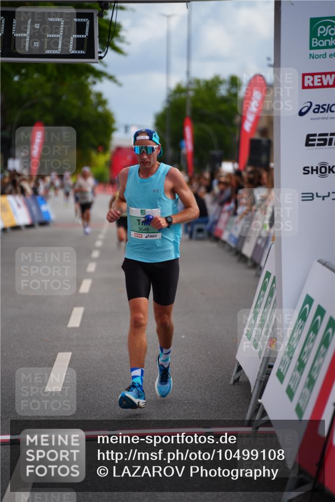 20.09.2026 - PSD Bank Halbmarathon LAZAROV Photography http://msf.ph/oto/10499108 20.09.2026 11:24:31 Ziel 2125, 2895, 3407, 3548 meine-sportfotos.de