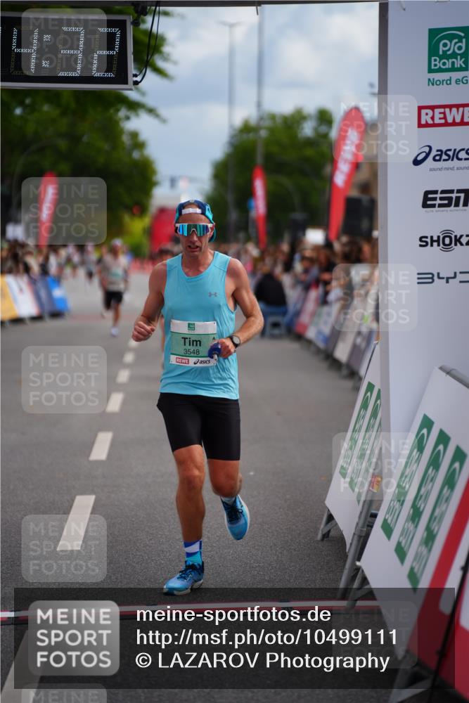 20.09.2026 - PSD Bank Halbmarathon LAZAROV Photography http://msf.ph/oto/10499111 20.09.2026 11:24:31 Ziel 2125, 2895, 3407, 3548 meine-sportfotos.de