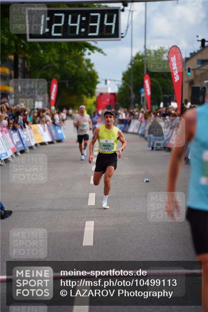 20.09.2026 - PSD Bank Halbmarathon LAZAROV Photography http://msf.ph/oto/10499113 20.09.2026 11:24:34 Ziel 2125, 3548, 4463 meine-sportfotos.de