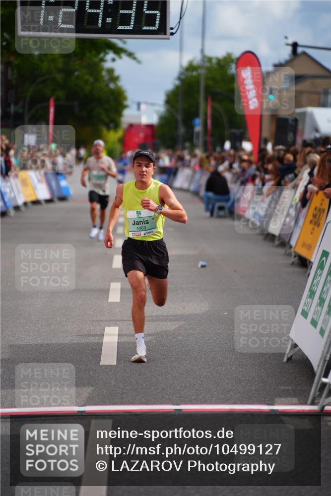 20.09.2026 - PSD Bank Halbmarathon LAZAROV Photography http://msf.ph/oto/10499127 20.09.2026 11:24:35 Ziel 3548, 4463 meine-sportfotos.de