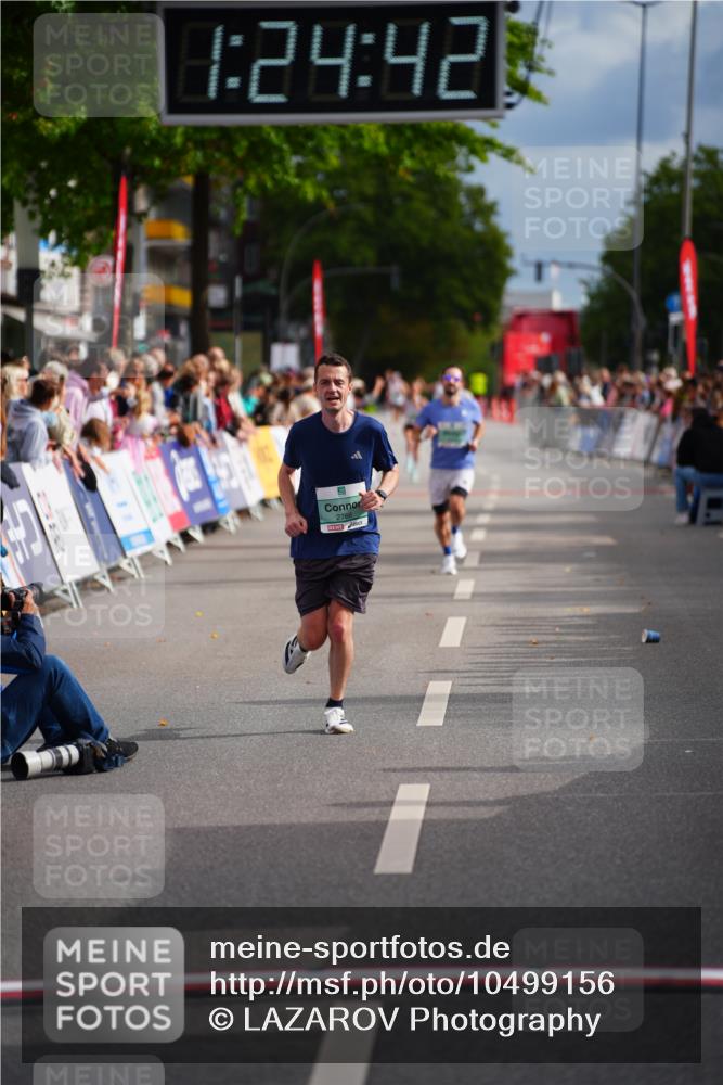 20.09.2026 - PSD Bank Halbmarathon LAZAROV Photography http://msf.ph/oto/10499156 20.09.2026 11:24:42 Ziel 1636, 2766, 4463 meine-sportfotos.de