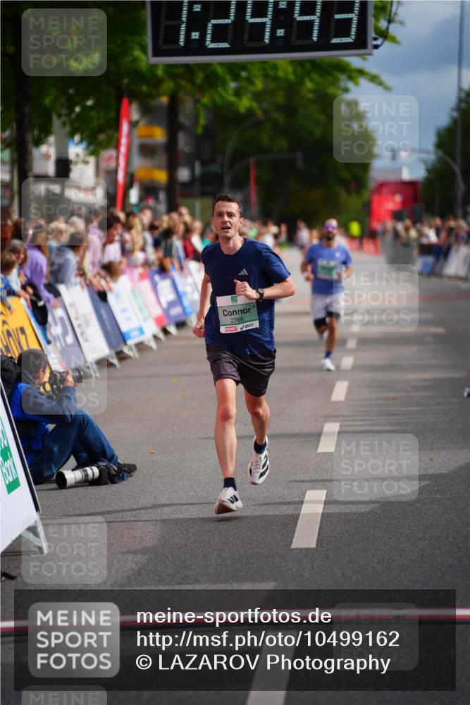 20.09.2026 - PSD Bank Halbmarathon LAZAROV Photography http://msf.ph/oto/10499162 20.09.2026 11:24:43 Ziel 1636, 2365, 2766, 4463 meine-sportfotos.de