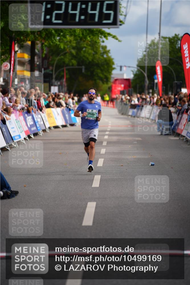 20.09.2026 - PSD Bank Halbmarathon LAZAROV Photography http://msf.ph/oto/10499169 20.09.2026 11:24:44 Ziel 1636, 2365, 2766, 4463 meine-sportfotos.de