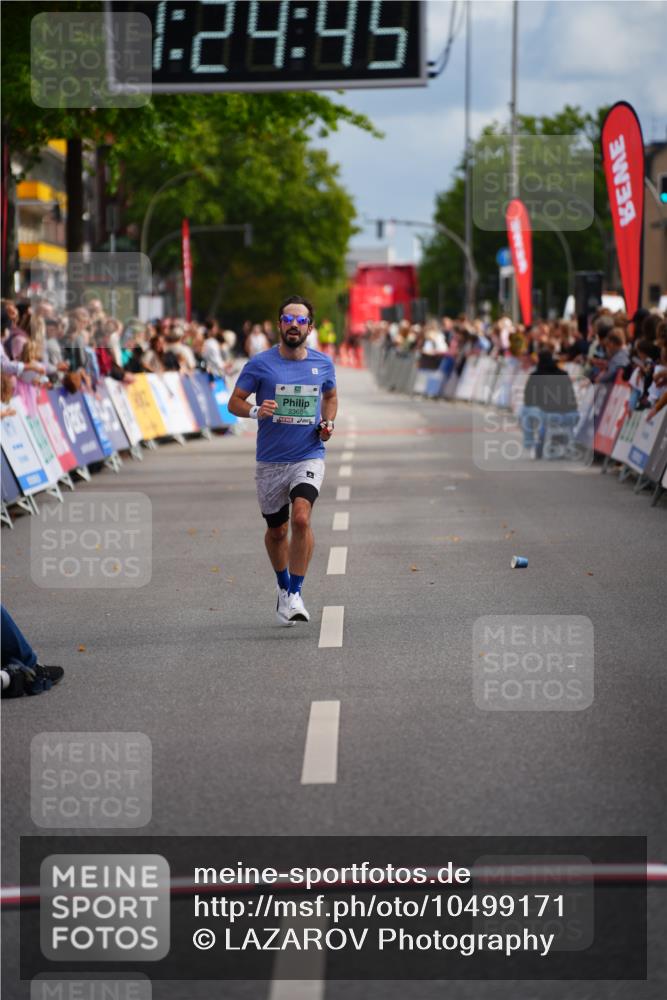 20.09.2026 - PSD Bank Halbmarathon LAZAROV Photography http://msf.ph/oto/10499171 20.09.2026 11:24:45 Ziel 1636, 2365, 2766 meine-sportfotos.de