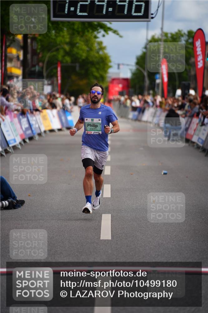 20.09.2026 - PSD Bank Halbmarathon LAZAROV Photography http://msf.ph/oto/10499180 20.09.2026 11:24:46 Ziel 1636, 2365, 2766 meine-sportfotos.de