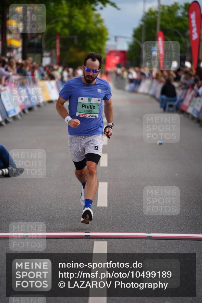 20.09.2026 - PSD Bank Halbmarathon LAZAROV Photography http://msf.ph/oto/10499189 20.09.2026 11:24:47 Ziel 1636, 2365, 2766 meine-sportfotos.de