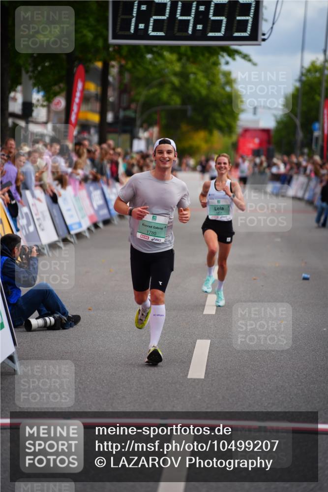 20.09.2026 - PSD Bank Halbmarathon LAZAROV Photography http://msf.ph/oto/10499207 20.09.2026 11:24:53 Ziel 1780, 1801, 2365 meine-sportfotos.de