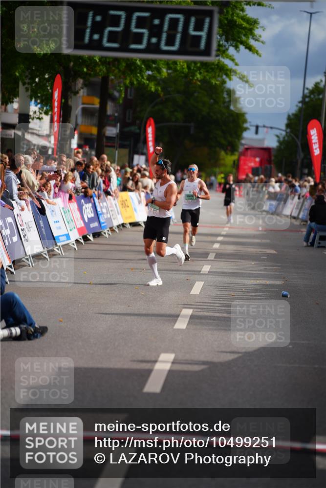 20.09.2026 - PSD Bank Halbmarathon LAZAROV Photography http://msf.ph/oto/10499251 20.09.2026 11:25:03 Ziel 1801, 3087 meine-sportfotos.de