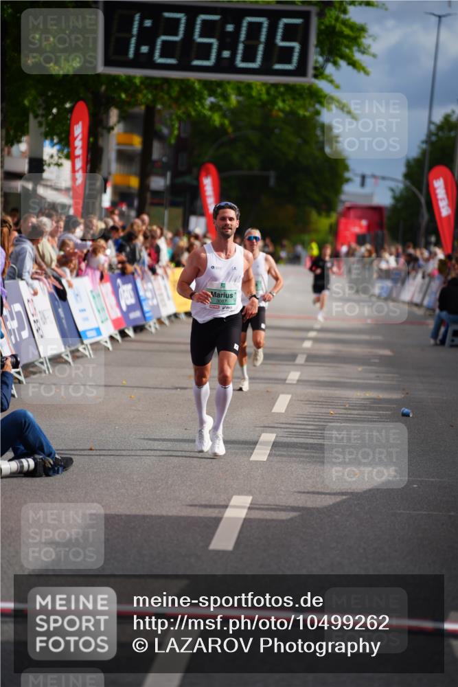 20.09.2026 - PSD Bank Halbmarathon LAZAROV Photography http://msf.ph/oto/10499262 20.09.2026 11:25:05 Ziel 2438, 3087 meine-sportfotos.de