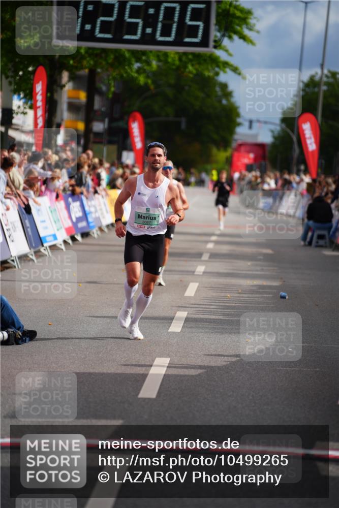 20.09.2026 - PSD Bank Halbmarathon LAZAROV Photography http://msf.ph/oto/10499265 20.09.2026 11:25:05 Ziel 2438, 3087 meine-sportfotos.de