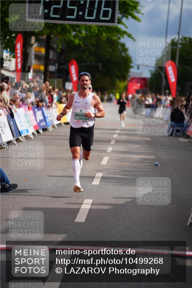 20.09.2026 - PSD Bank Halbmarathon LAZAROV Photography http://msf.ph/oto/10499268 20.09.2026 11:25:05 Ziel 2438, 3087 meine-sportfotos.de