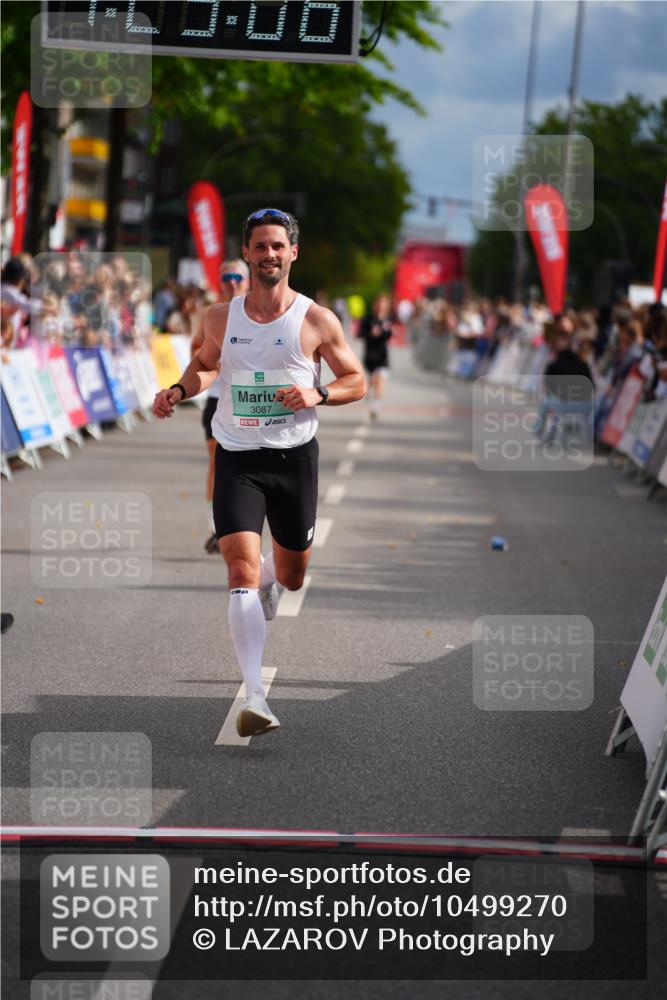 20.09.2026 - PSD Bank Halbmarathon LAZAROV Photography http://msf.ph/oto/10499270 20.09.2026 11:25:06 Ziel 2438, 3087 meine-sportfotos.de