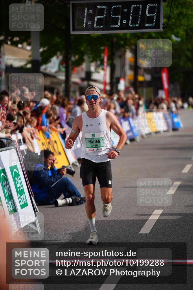 20.09.2026 - PSD Bank Halbmarathon LAZAROV Photography http://msf.ph/oto/10499288 20.09.2026 11:25:09 Ziel 2438, 3087 meine-sportfotos.de