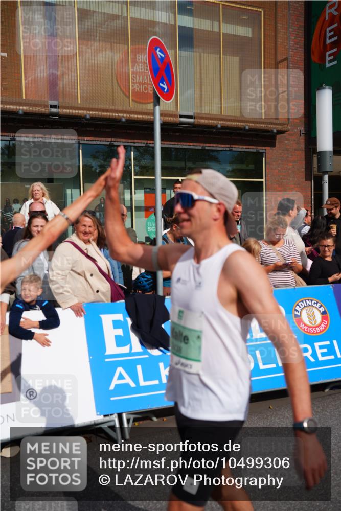 20.09.2026 - PSD Bank Halbmarathon LAZAROV Photography http://msf.ph/oto/10499306 20.09.2026 11:25:14 Ziel 2438, 3087, 4765 meine-sportfotos.de
