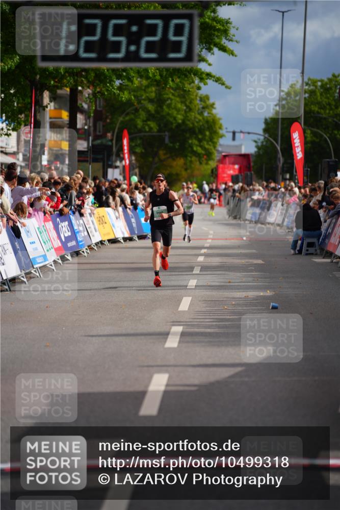 20.09.2026 - PSD Bank Halbmarathon LAZAROV Photography http://msf.ph/oto/10499318 20.09.2026 11:25:28 Ziel 2339 meine-sportfotos.de