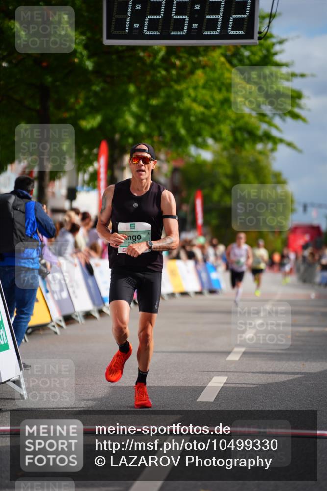 20.09.2026 - PSD Bank Halbmarathon LAZAROV Photography http://msf.ph/oto/10499330 20.09.2026 11:25:32 Ziel 2339 meine-sportfotos.de