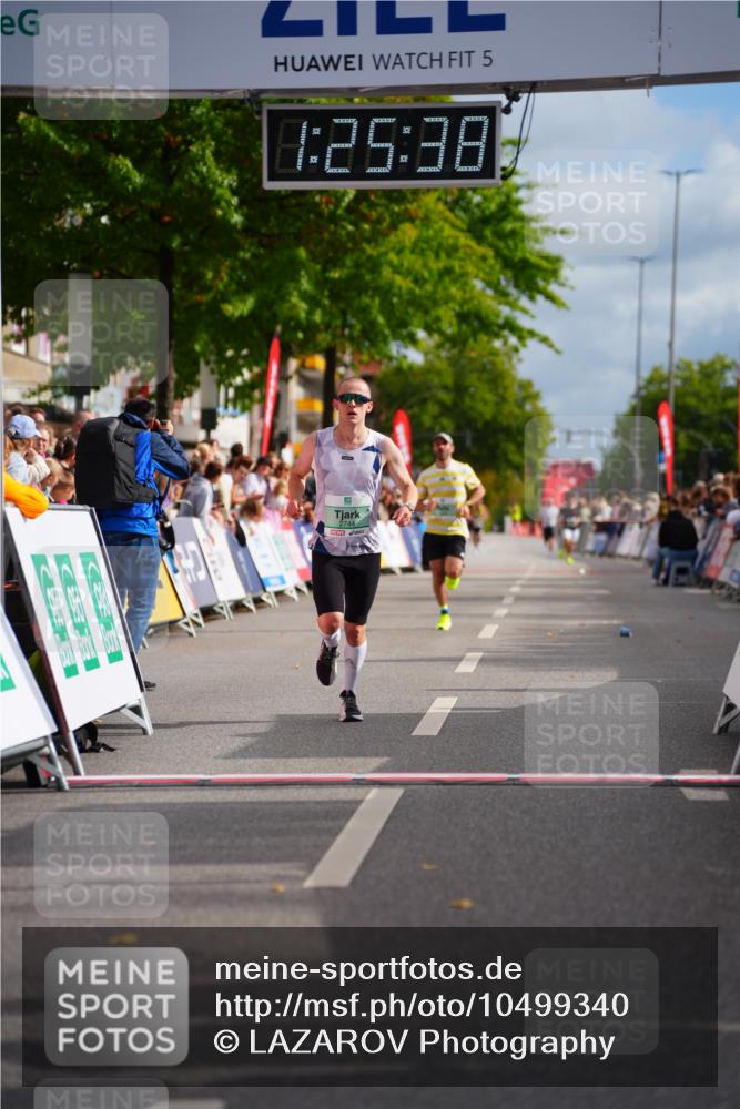 20.09.2026 - PSD Bank Halbmarathon LAZAROV Photography http://msf.ph/oto/10499340 20.09.2026 11:25:38 Ziel 1428, 2339, 2744 meine-sportfotos.de