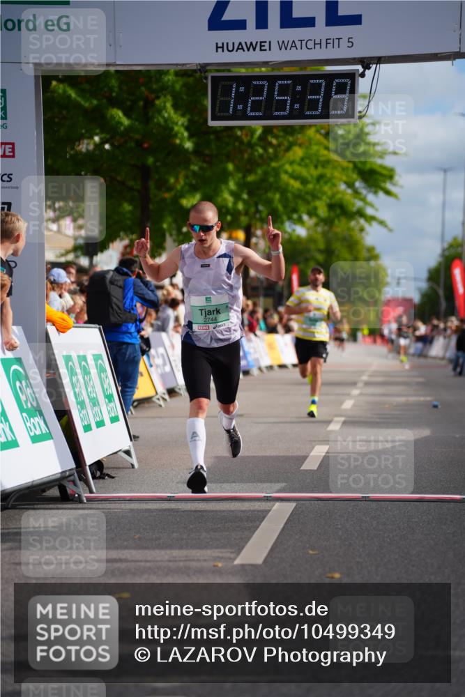 20.09.2026 - PSD Bank Halbmarathon LAZAROV Photography http://msf.ph/oto/10499349 20.09.2026 11:25:39 Ziel 1428, 2339, 2744 meine-sportfotos.de