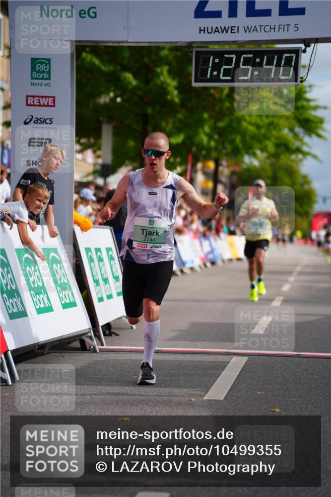 20.09.2026 - PSD Bank Halbmarathon LAZAROV Photography http://msf.ph/oto/10499355 20.09.2026 11:25:39 Ziel 1428, 2339, 2744 meine-sportfotos.de