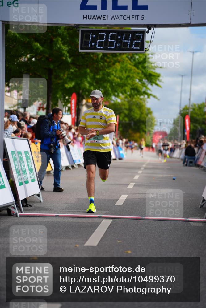 20.09.2026 - PSD Bank Halbmarathon LAZAROV Photography http://msf.ph/oto/10499370 20.09.2026 11:25:41 Ziel 1428, 2744 meine-sportfotos.de