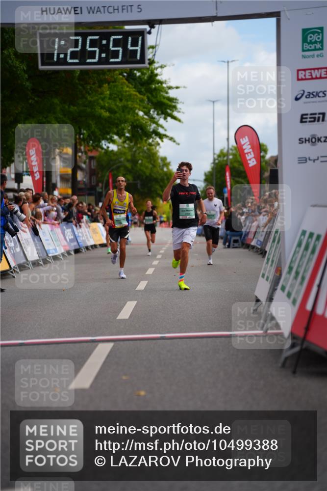 20.09.2026 - PSD Bank Halbmarathon LAZAROV Photography http://msf.ph/oto/10499388 20.09.2026 11:25:53 Ziel 2388, 4277 meine-sportfotos.de