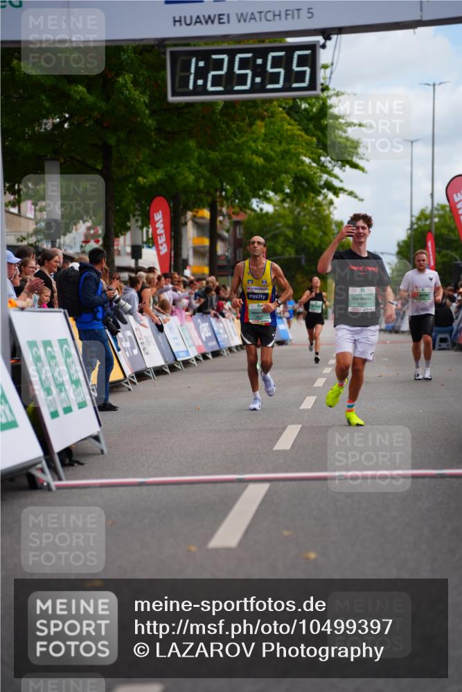 20.09.2026 - PSD Bank Halbmarathon LAZAROV Photography http://msf.ph/oto/10499397 20.09.2026 11:25:54 Ziel 2388, 4277 meine-sportfotos.de