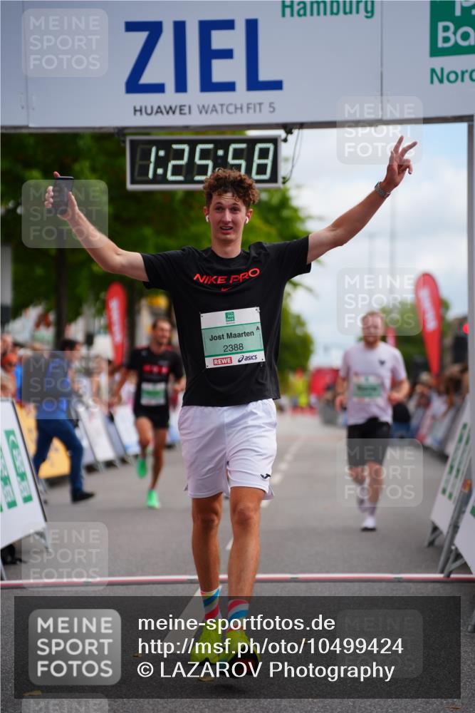 20.09.2026 - PSD Bank Halbmarathon LAZAROV Photography http://msf.ph/oto/10499424 20.09.2026 11:25:57 Ziel 2377, 2388, 4133, 4277, 4729 meine-sportfotos.de