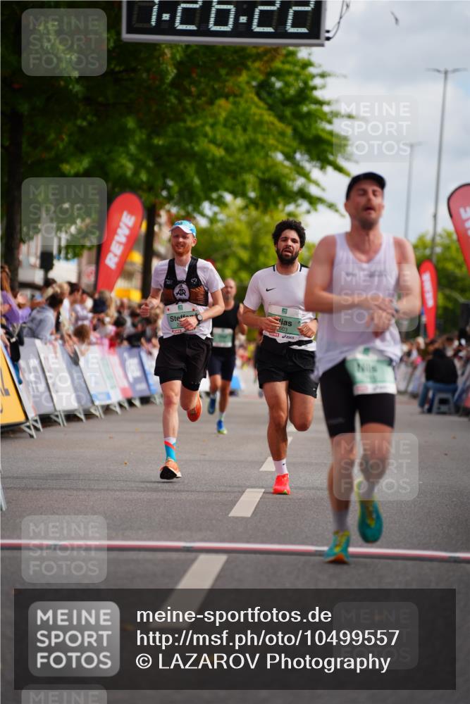20.09.2026 - PSD Bank Halbmarathon LAZAROV Photography http://msf.ph/oto/10499557 20.09.2026 11:26:22 Ziel 2333, 2603, 2620, 3710, 4518 meine-sportfotos.de