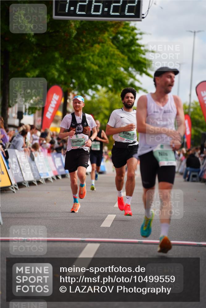 20.09.2026 - PSD Bank Halbmarathon LAZAROV Photography http://msf.ph/oto/10499559 20.09.2026 11:26:22 Ziel 2333, 2603, 2620, 3710, 4518 meine-sportfotos.de
