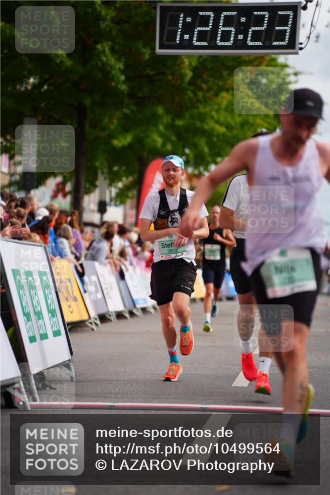 20.09.2026 - PSD Bank Halbmarathon LAZAROV Photography http://msf.ph/oto/10499564 20.09.2026 11:26:23 Ziel 2603, 2620, 3710, 4174, 4518 meine-sportfotos.de