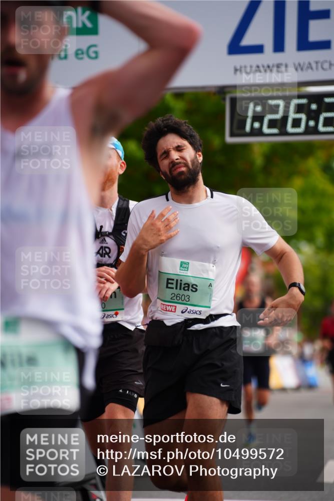 20.09.2026 - PSD Bank Halbmarathon LAZAROV Photography http://msf.ph/oto/10499572 20.09.2026 11:26:24 Ziel 1518, 2603, 2620, 3710, 4174, 4518 meine-sportfotos.de