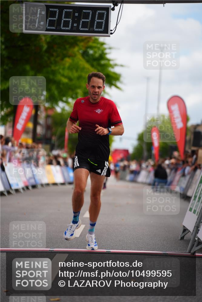 20.09.2026 - PSD Bank Halbmarathon LAZAROV Photography http://msf.ph/oto/10499595 20.09.2026 11:26:28 Ziel 1518, 2603, 2620, 3710, 4174 meine-sportfotos.de